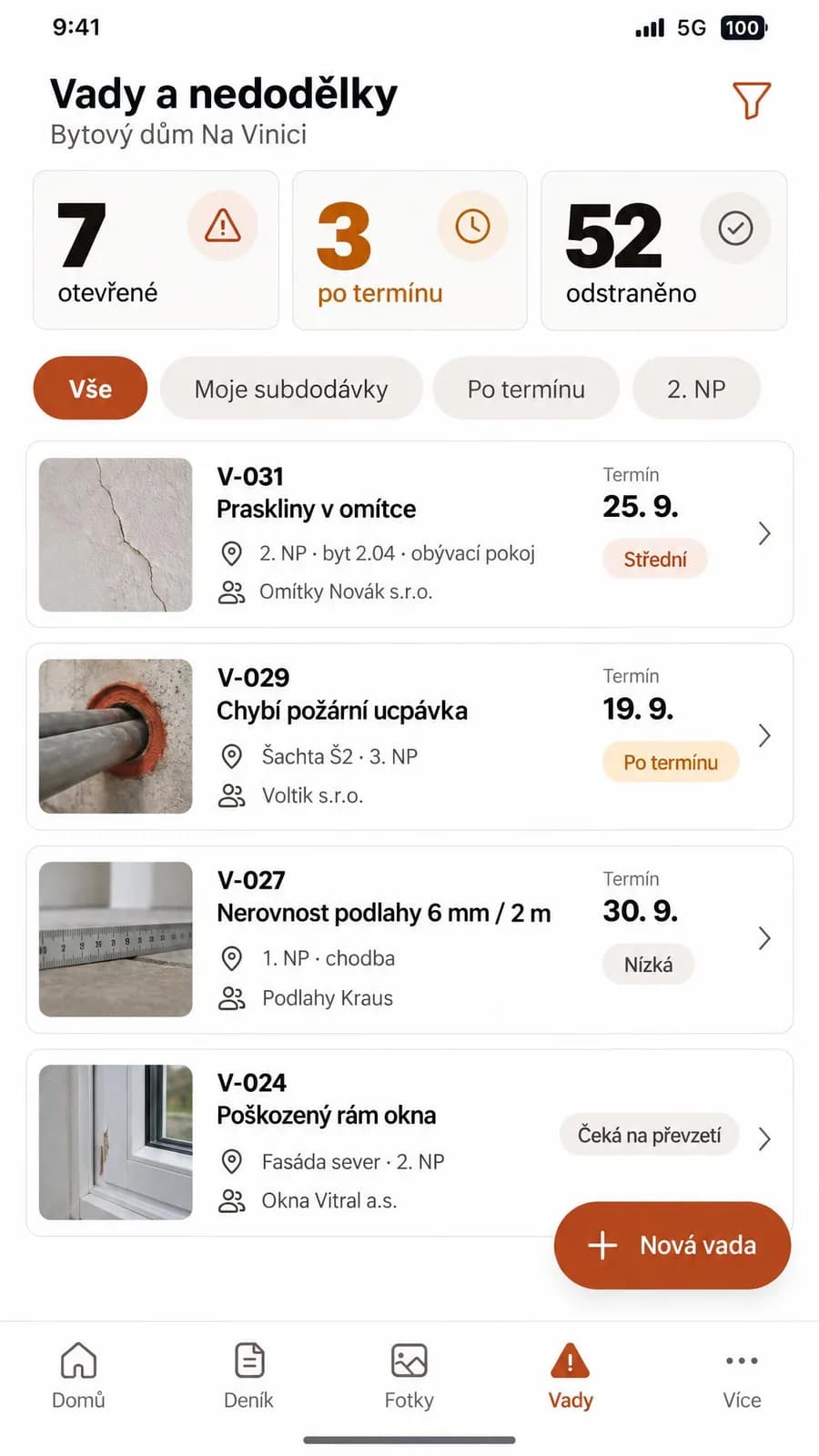 Seznam vad a nedodělků s odpovědným subdodavatelem, termínem a závažností
